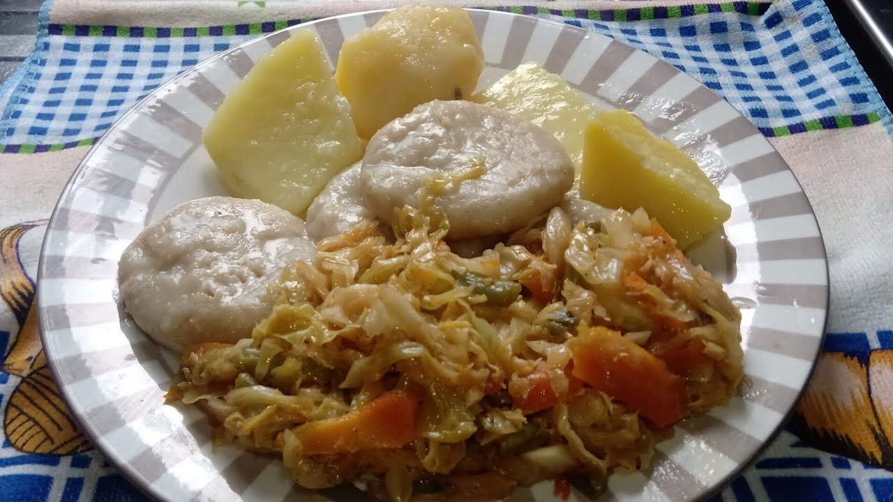 Lunch time ) cooking oats dumplings and ( vegetable) cabbage 🥬