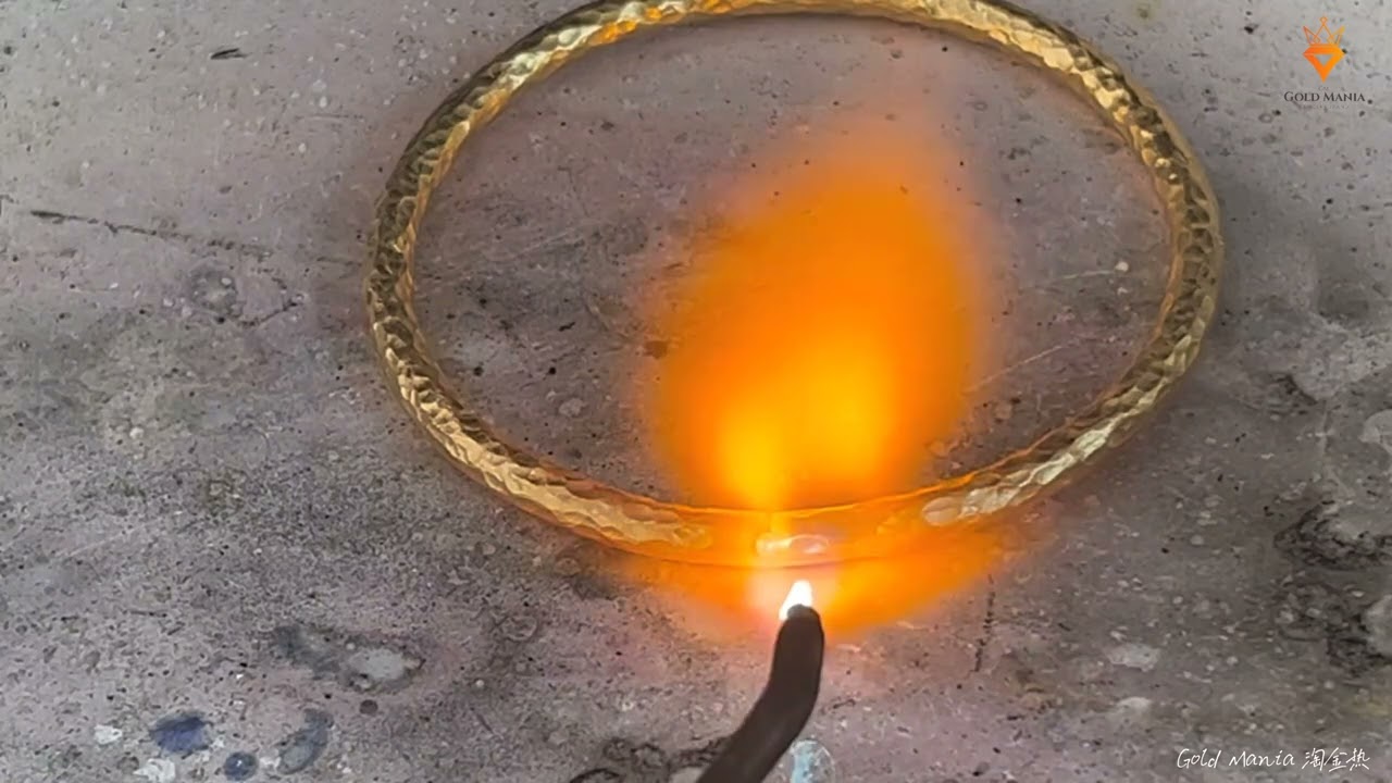 Making a unique design Golden Bangle #trending #satisfying #viral #gold #new #shorts