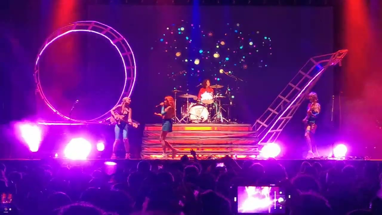 Ginebras - Paco y Carmela. Palencia Sonora 20 aniversario. 09/06/2023. 2/2