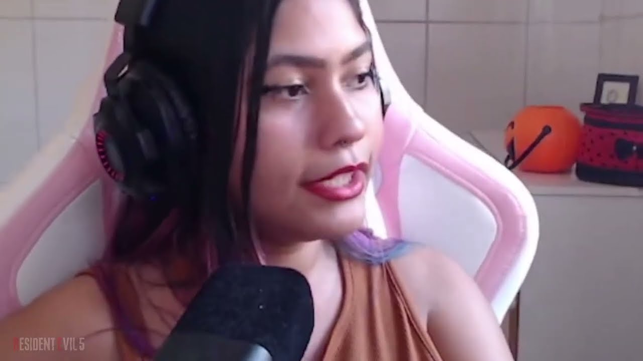 @Pandinha Senpai SENDO ESTUDADA NO RE5