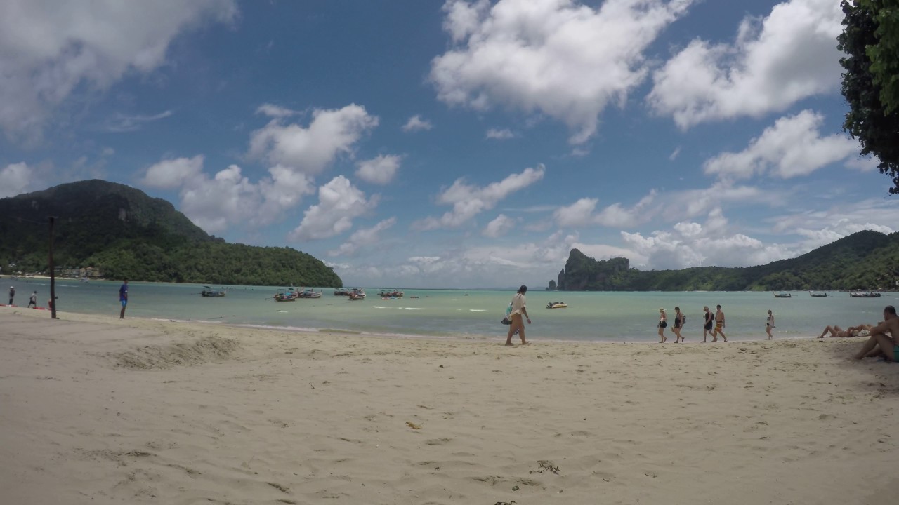 Phi phi island. Midday timelapse