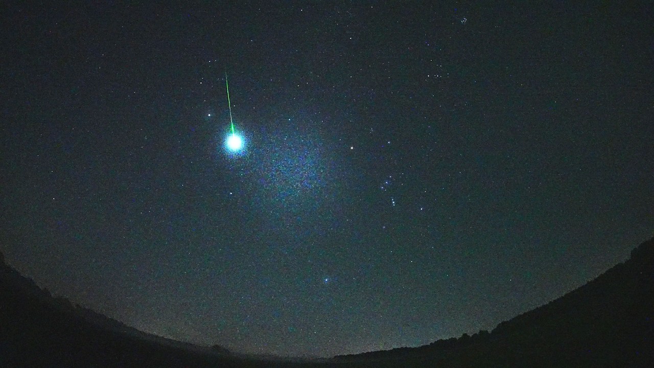 Comet Lemmon and Orionid Meteor Shower 2025