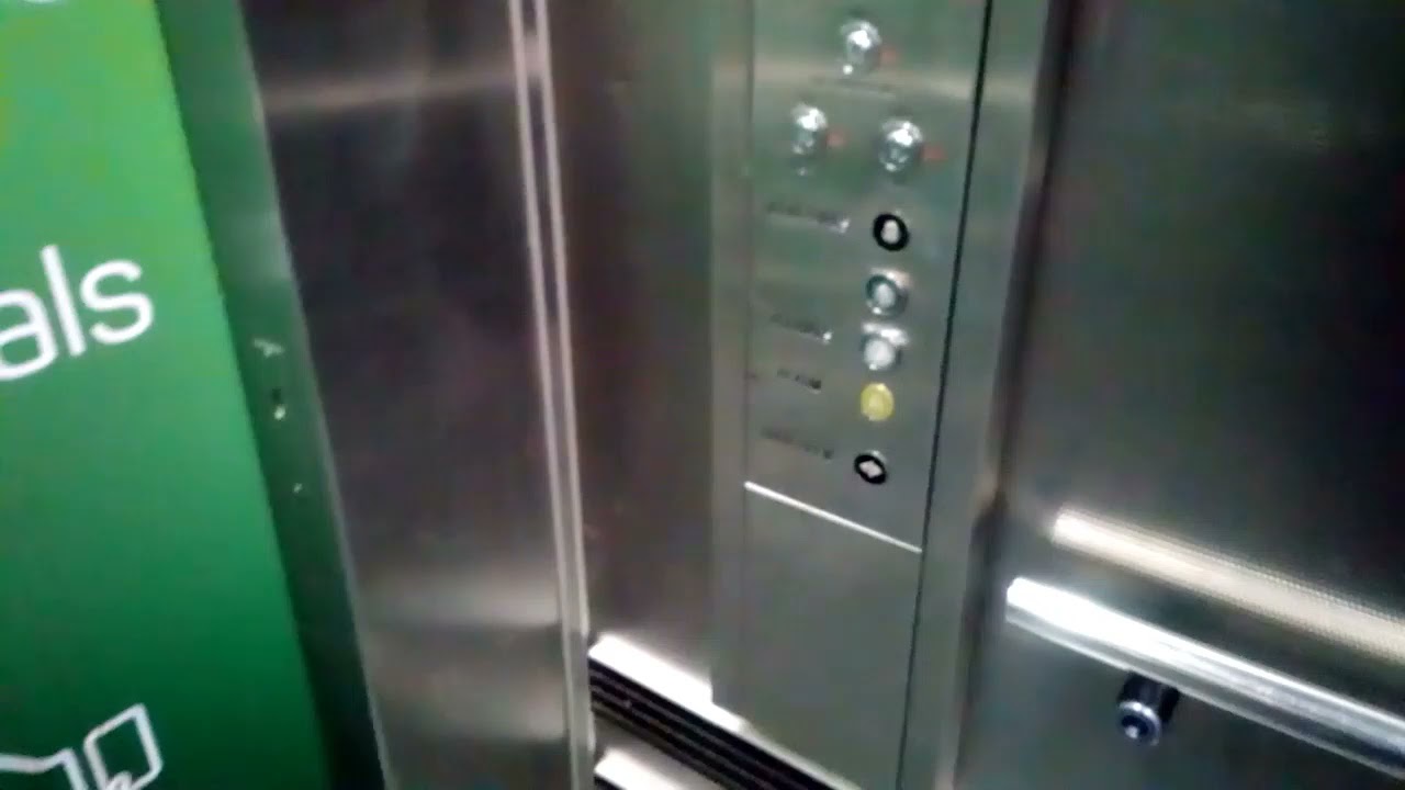 Thyssen Lifts (Mod by Generic)- Dublin Airport: Terminal 1, Dublin