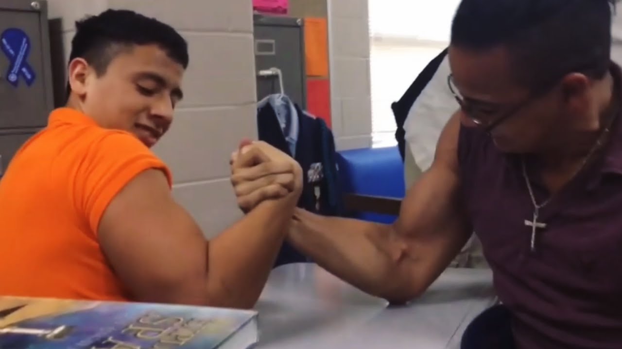 Biggest Biceps At School Arm Wrestling 💪
