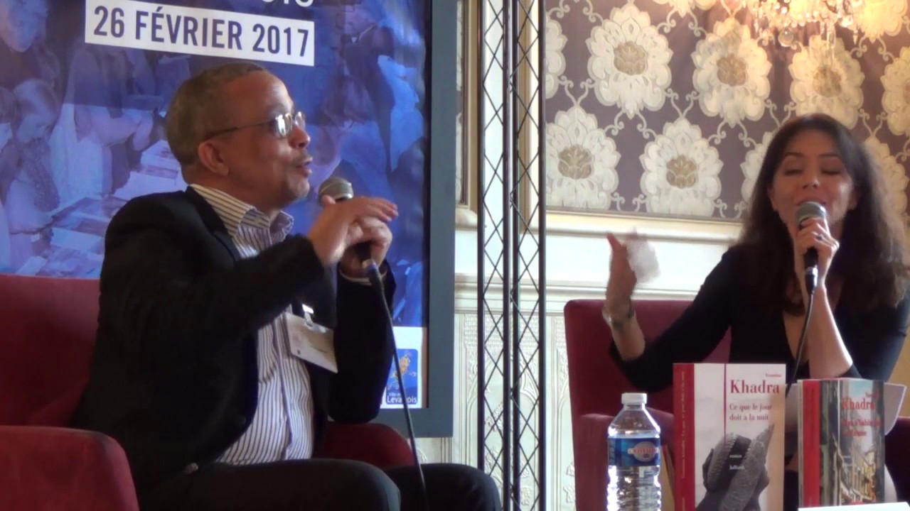 Yasmina Khadra entretien avec Karine Papillaux le 26 février 2017 au salon du livre de Levallois