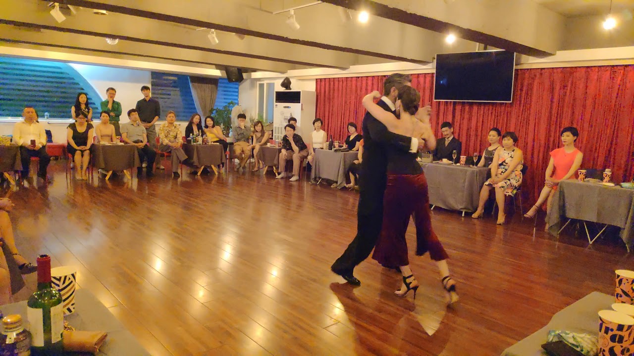 Andres Laza Moreno Y Eladia Cordoba 2019 in Busan -4
