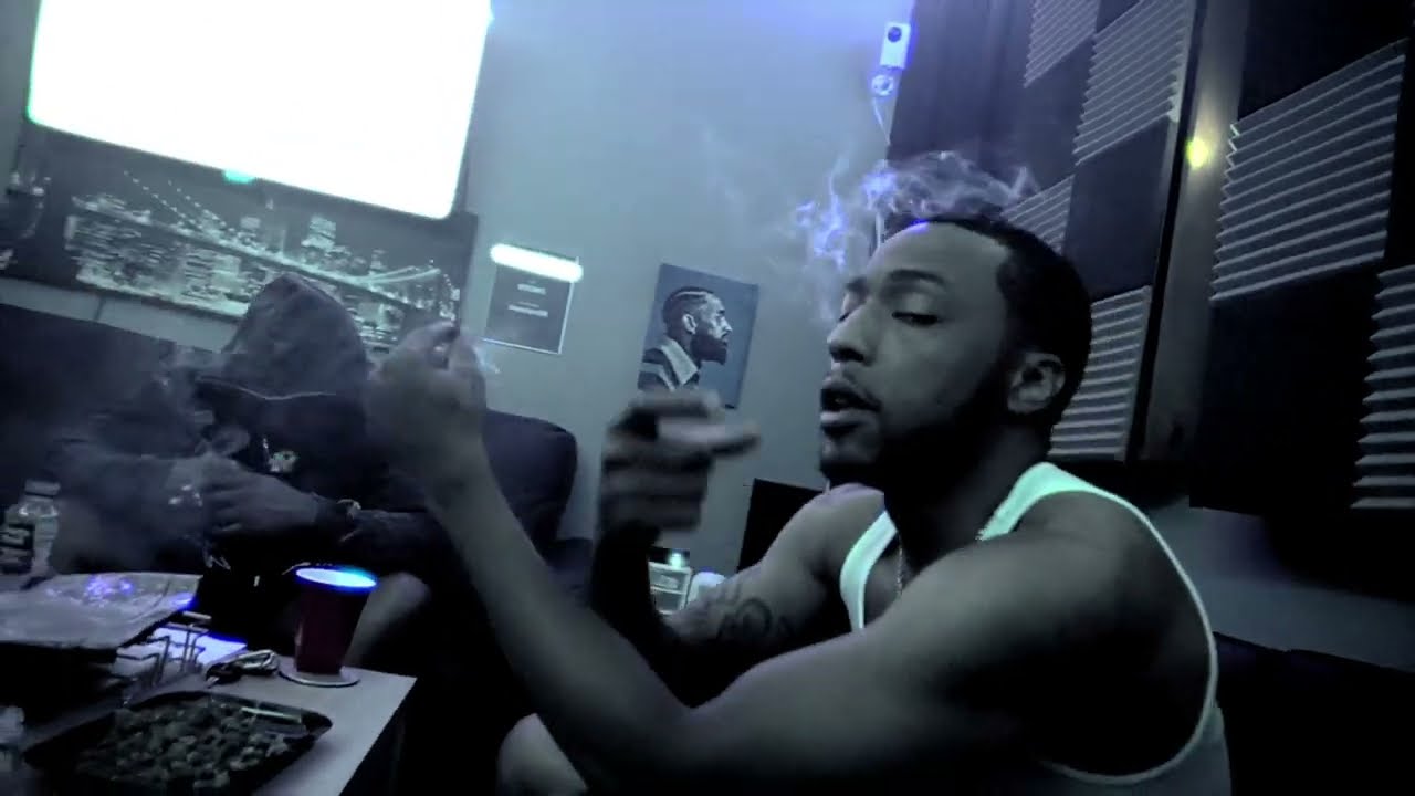 8 Zipp King Brickz - Heavy Hitterz (Studio Visualizer)
