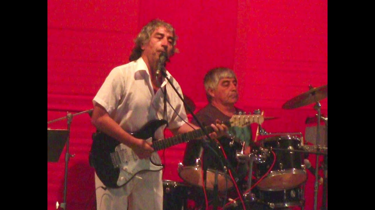 CORRE CORRE  NO TE ENAMORES - Marco Casaró