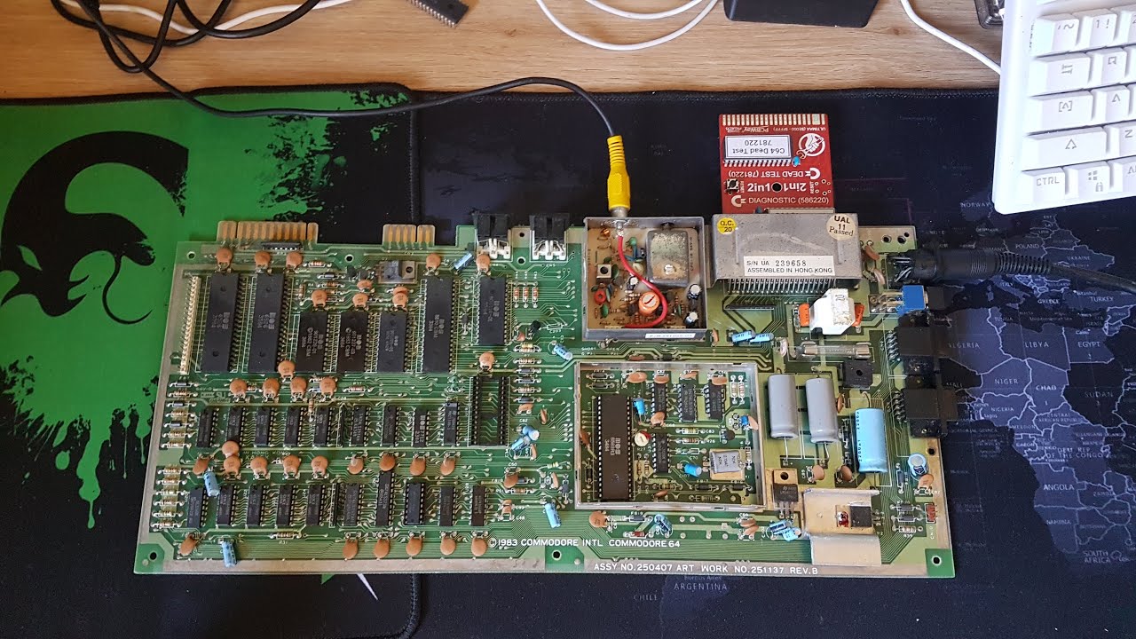 Commodore 64 Repair - 250407 Rev B Mainboard with Scrambled Screen - What a Lovely Thing to Work On.