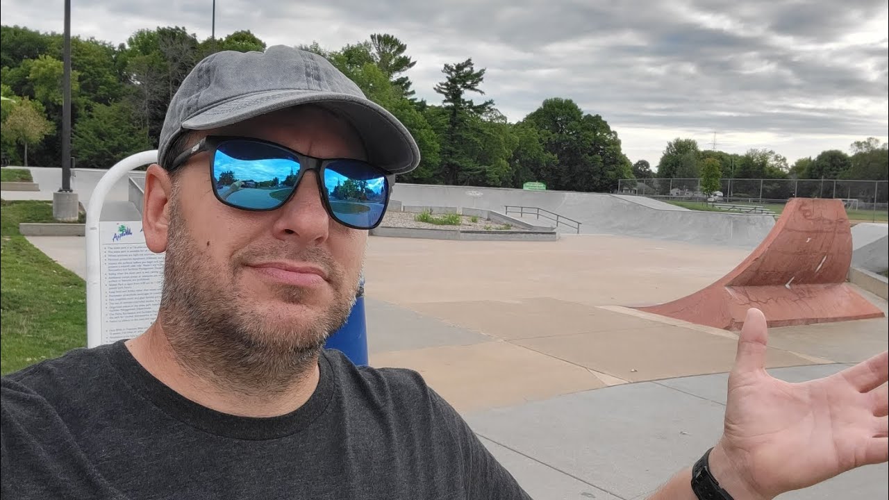 first skatepark ride on my mongoose legion L100