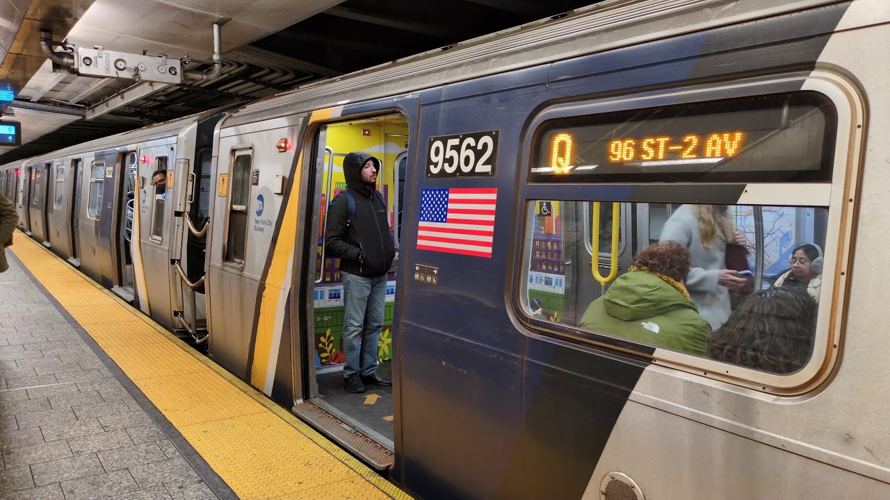 NYC Subway: R160 Q Train Running in December 2025 (NYS Wrapped)