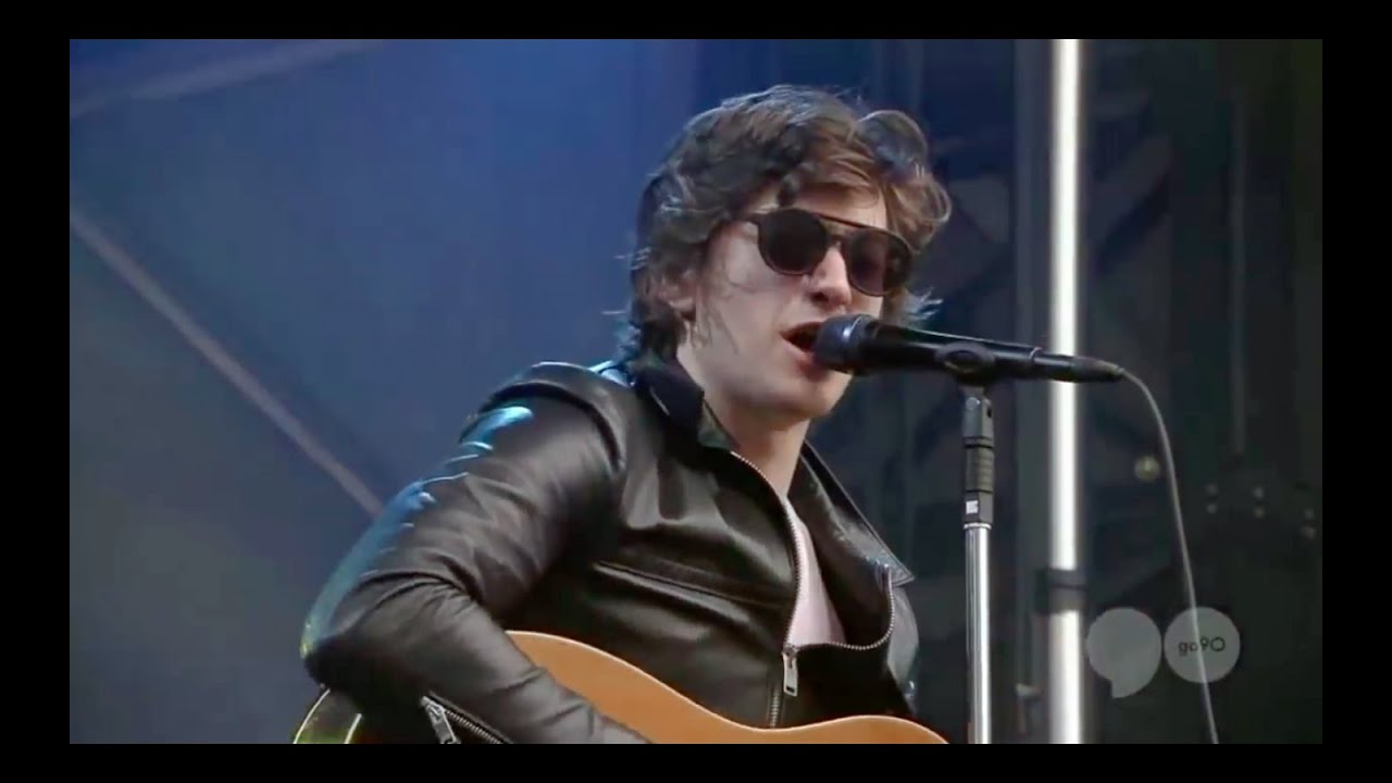 The Last Shadow Puppets - Moonage Daydream (David Bowie Cover) Live at Outside Lands