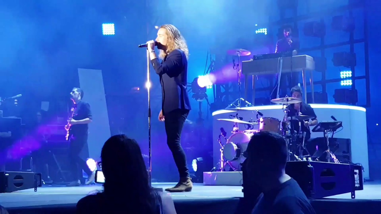 Julien Doré Le Lac Arènes de Nîmes 6 Juillet 2017