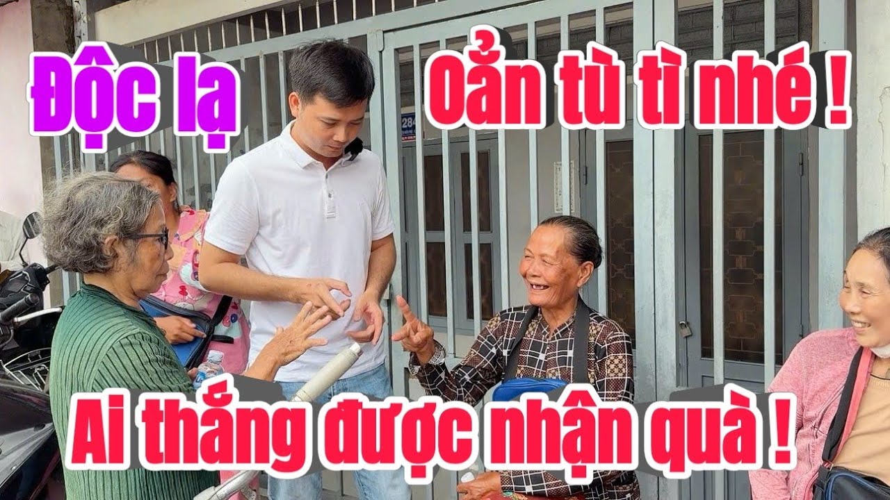 Một loại TRÒ CHƠI DÂN GIAN lâu đời được Hoàng Sanh áp dụng khi phát quà nhà chú Hai