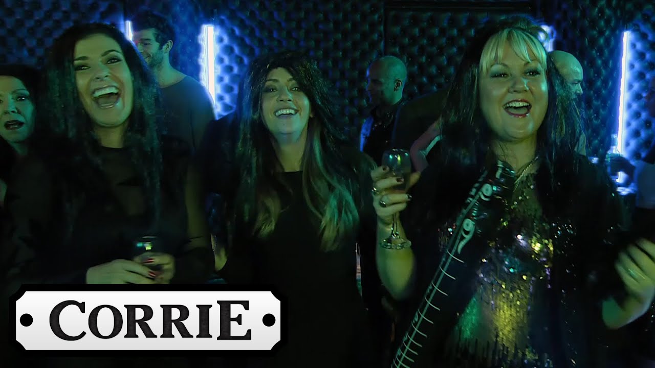 Coronation Street - The Hens Hit The Town