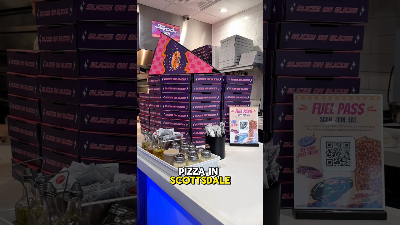 &iexcl;Excelente porci&oacute;n de pizza en @stradpizza! #scottsdaleaz #pizza #automoci&oacute;n #supercoches