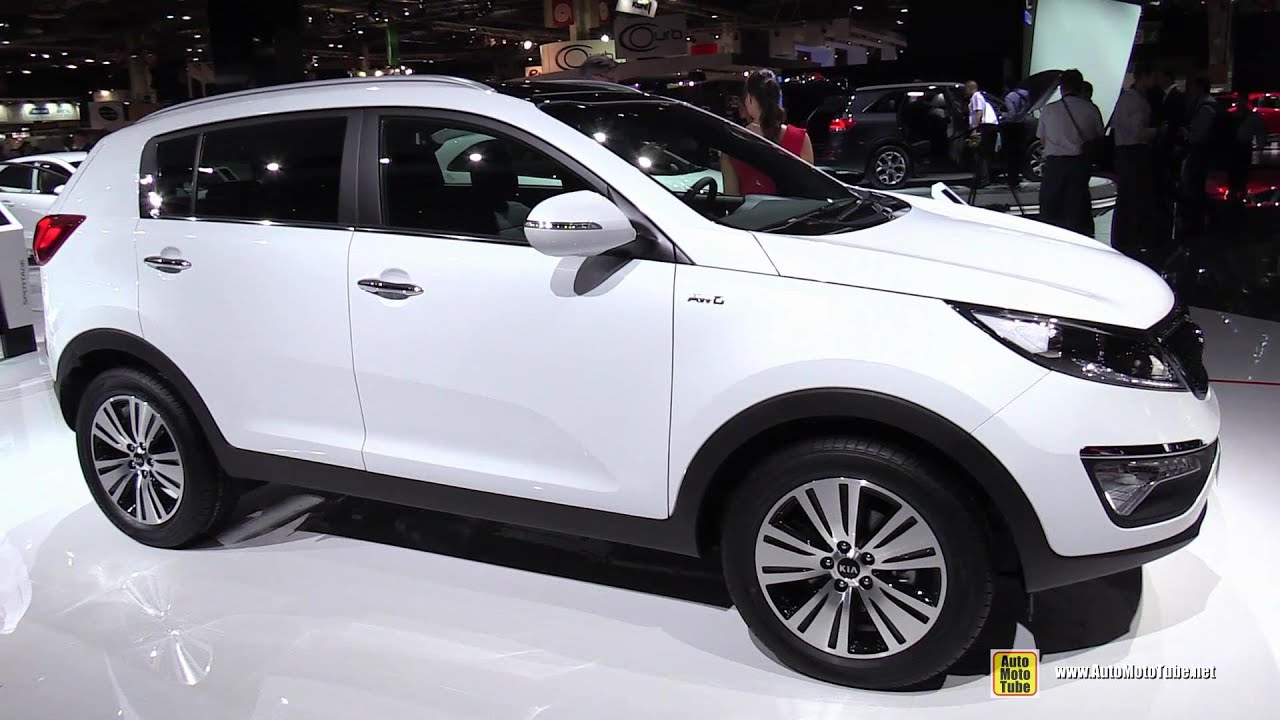 2015 KIA Sportage CRDi Diesel - Exterior and Interior Walkaround - 2014 Paris Auto Show