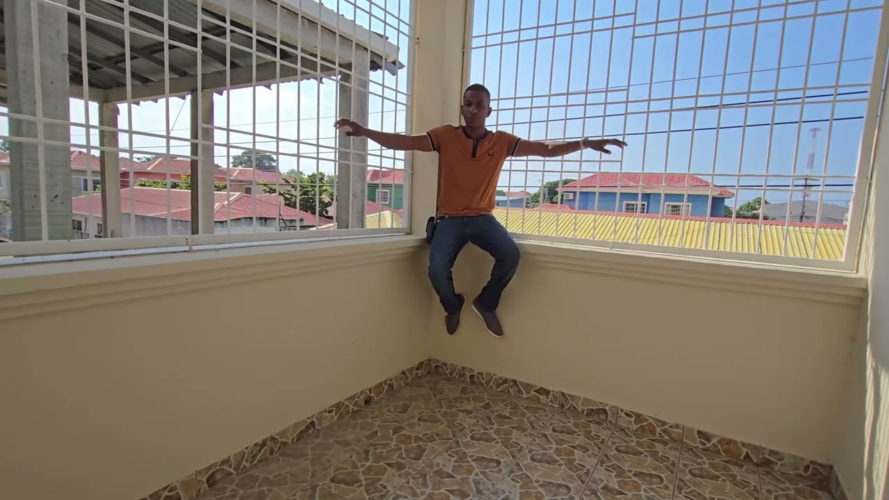 CASA CHULA DE 2 PLANTAS  EN BARRIO LA ISLA - $190,000  -  LA CEIBA, HONDURAS