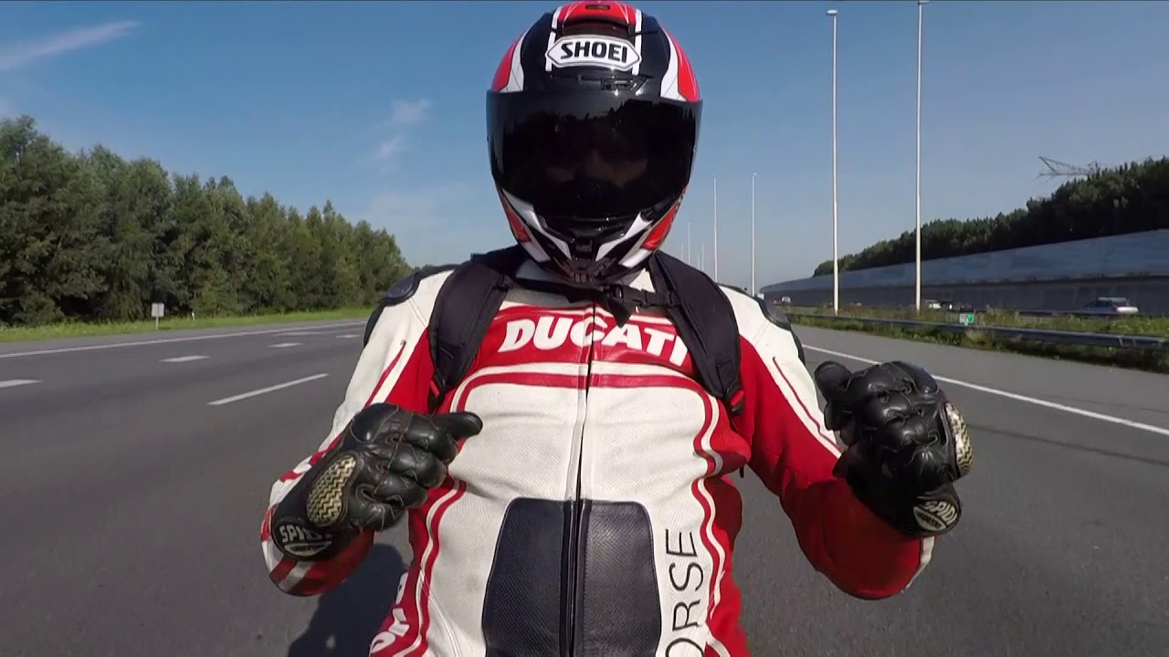 Whatsappen op de Motor