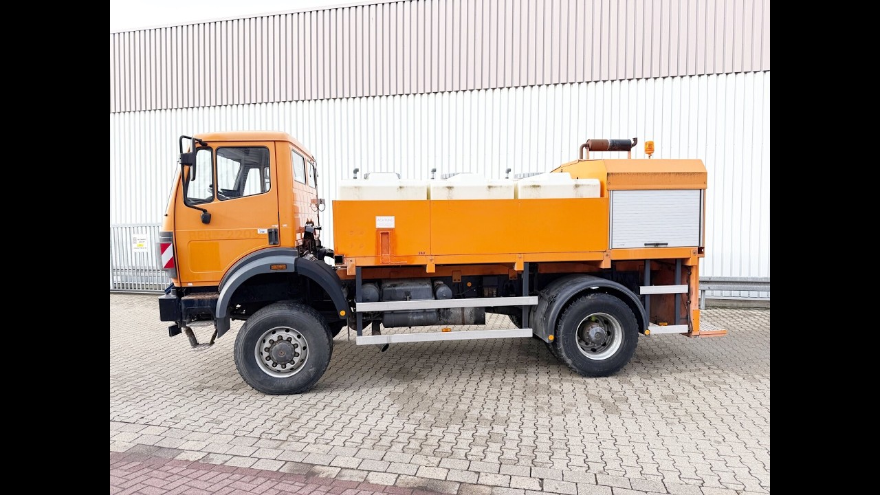 DAIMLER-BENZ SK 2024 AK 4x4, Enteisungsfahrzeug, 3x 2000l Tank