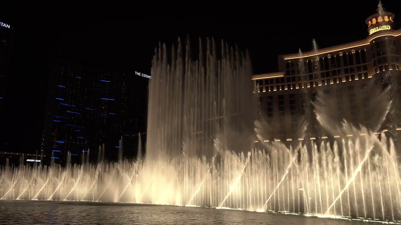 Bellagio Fountain Show - All Night Long (Jul 2022, north view)