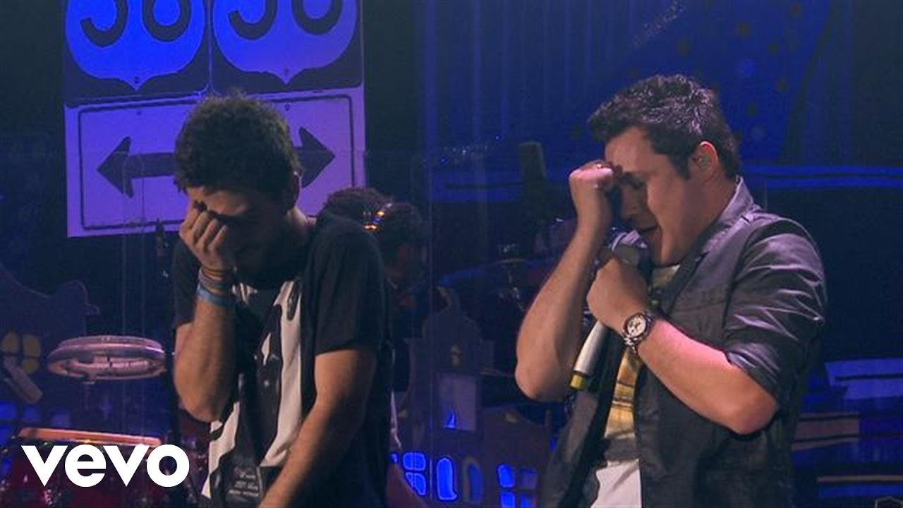 Bruninho & Davi - O Mundo Gira (Ao Vivo) ft. Jo&atilde;o Bosco & Vin&iacute;cius