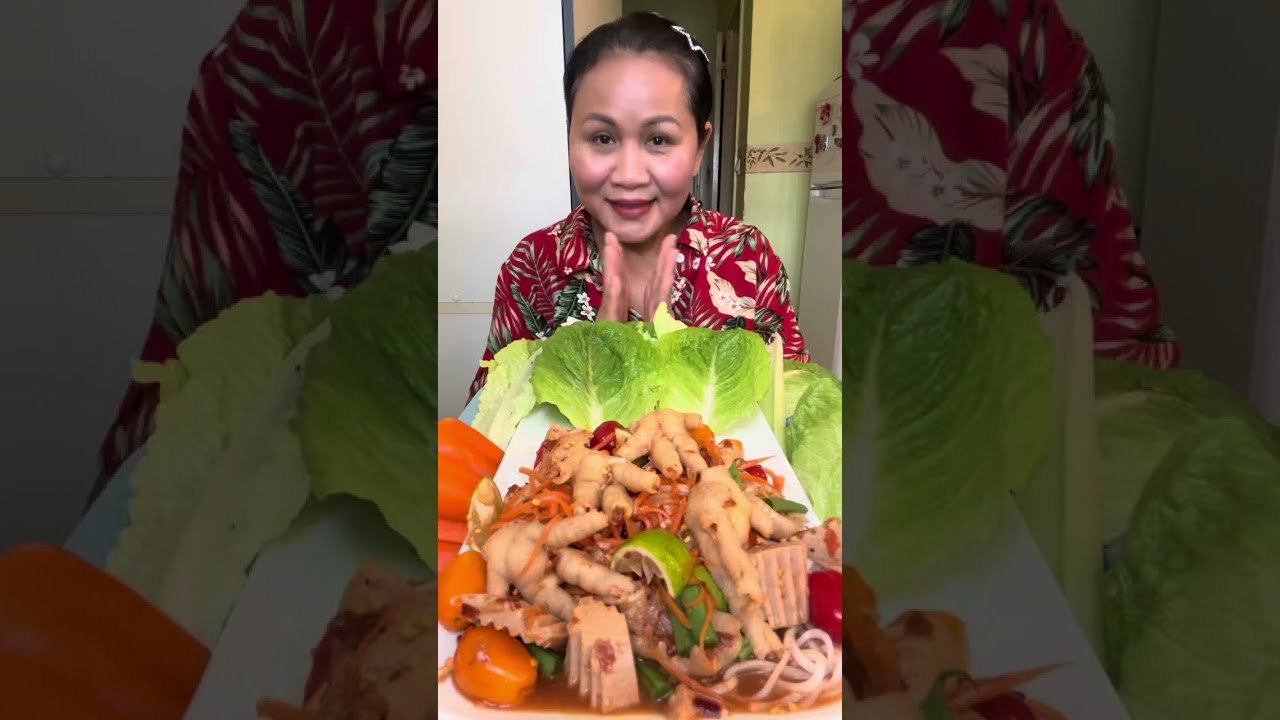 #ตำเล็บมือนางใส่หมูยอเผ็ดๆจ้า