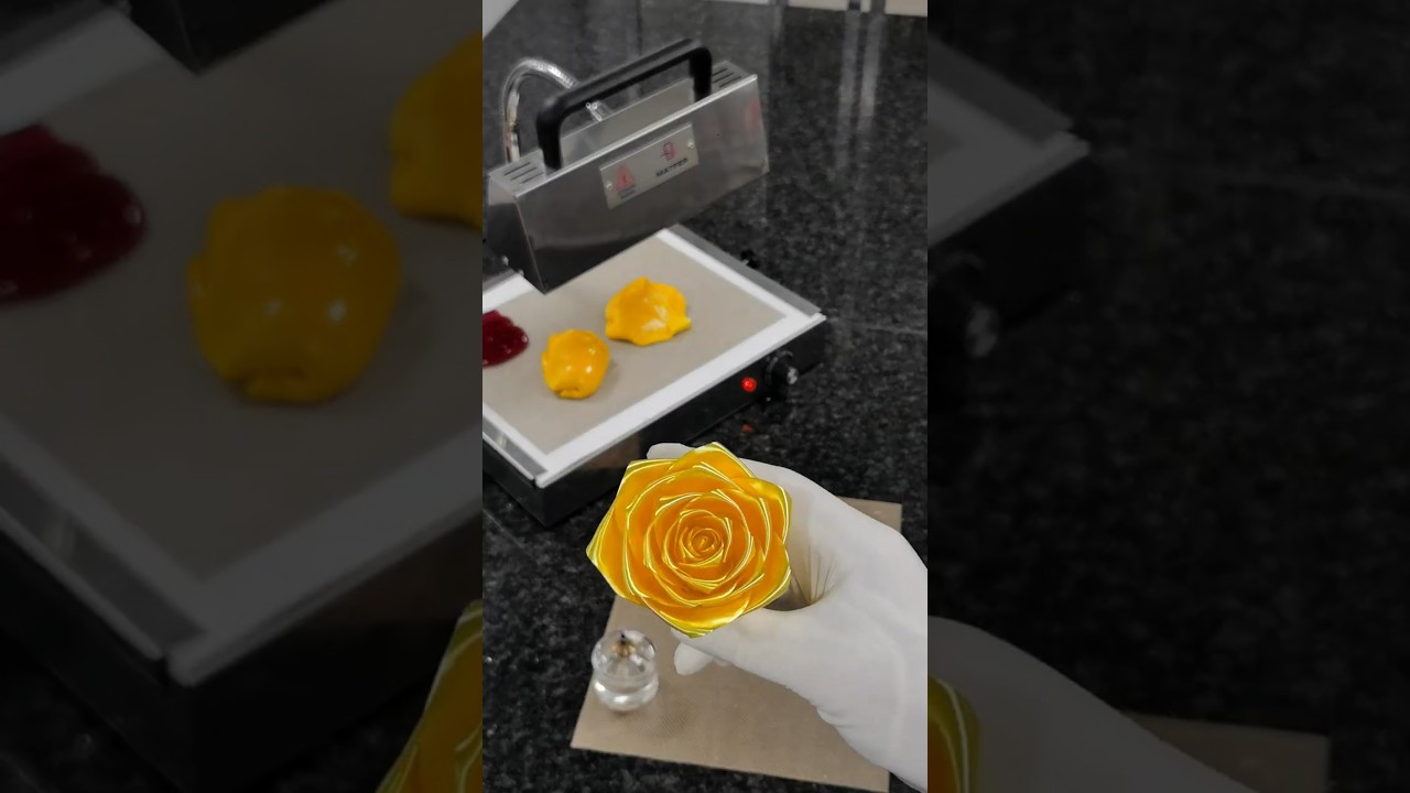 Making sugar rose