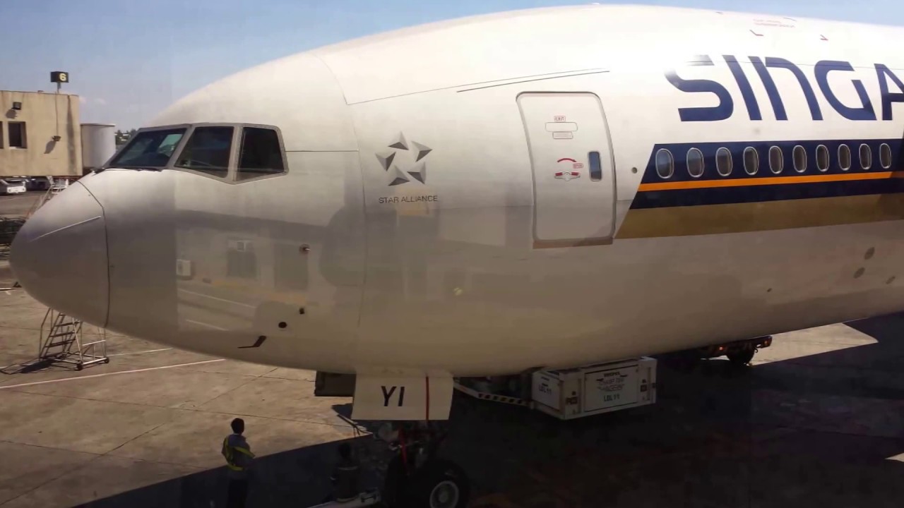 Singapore Airlines, Boeing 777-300 (Non-ER), Singapore to Manila