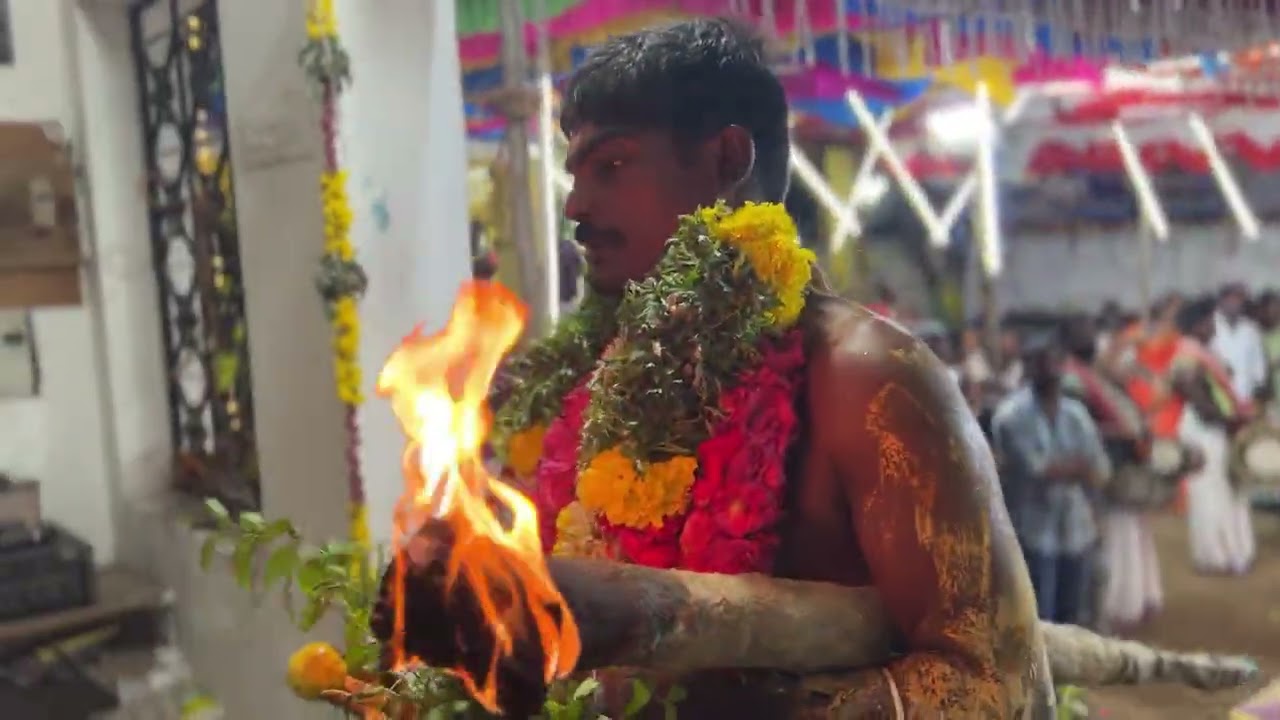 தீ பந்தம் ஏந்தி சாமி ஆட்டம் கோவில் கொடை விழா TM PURAM 