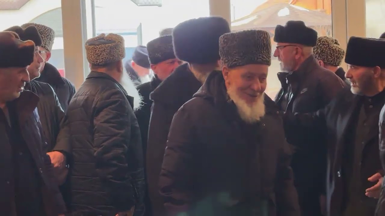 Гуной тезетахь,Мичурина поселкехь! Дала гечдойла Тамарайна,Абду-Рахьмана цо1ана!