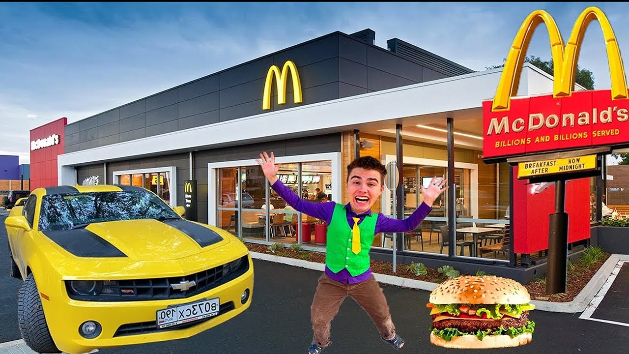Mr. Joe in McDonald's! Mr. Joe on Chevrolet Camaro bought Burger in McDonald's