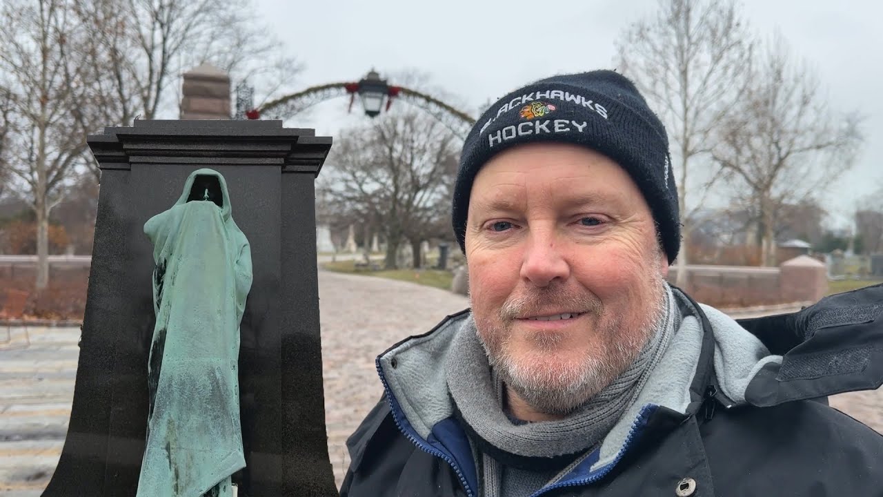 Exploring Chicago's most fascinating cemetery - Graceland Cemetery