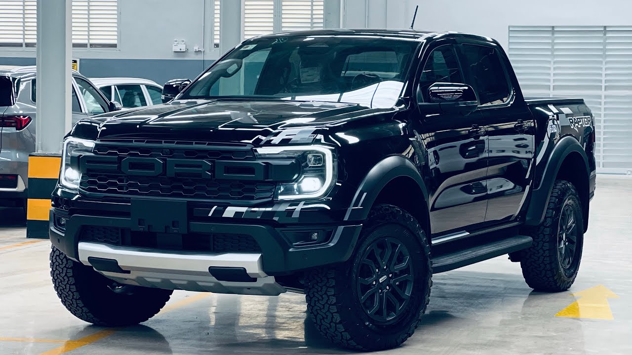 Ford Ranger Raptor 3.0L Twin-Turbo EcoBoost 4WD 10 AT  | Interior and Exterior - Black Color