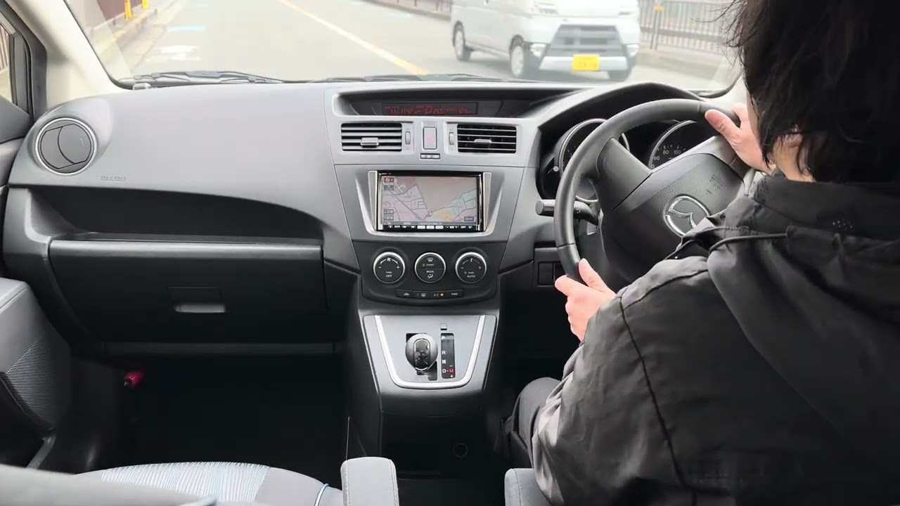 プレマシー試乗