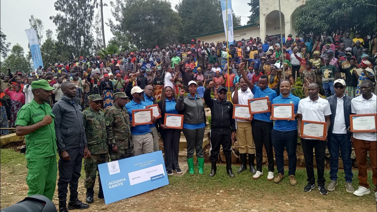 Ejoheza isonga mwisibo nikamwe mudushya katumye Umurenge wa Gashari uhabwa igikombe kurwego rwigihug