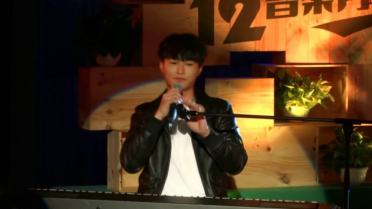 2015-12-02 胡鴻鈞 - 如這麼愛他+化蝶+我的快樂時代 【12音樂門‧逃音樂會】 @ 中大圓形廣場