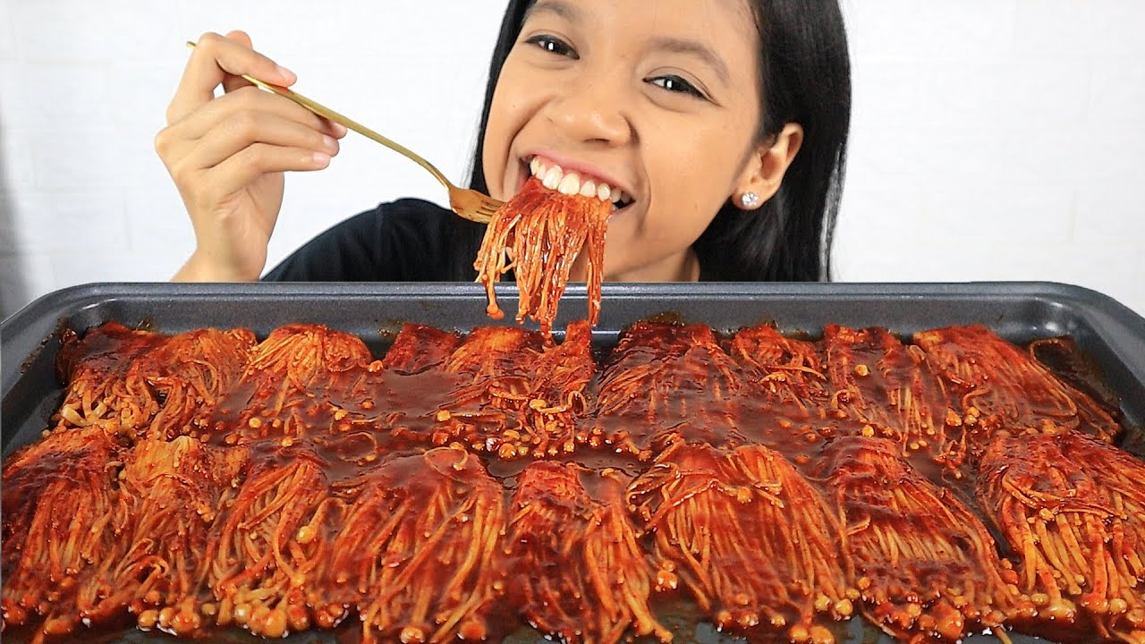 MUKBANG JAMUR ENOKI SAOS SAMYANG + BUBUK CABE SUPER PEDES BANGET KAPOK!