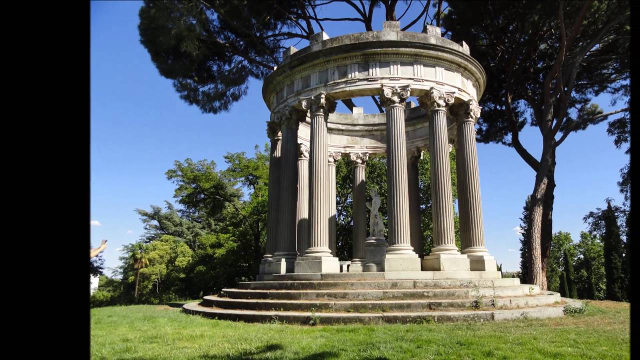 El enigmático parque de El capricho