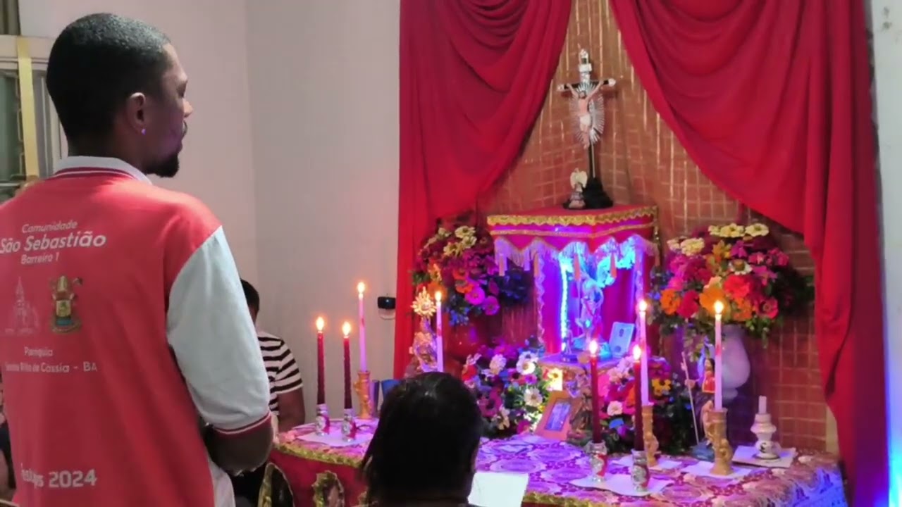 Ladainha de nossa senhora em Latim...