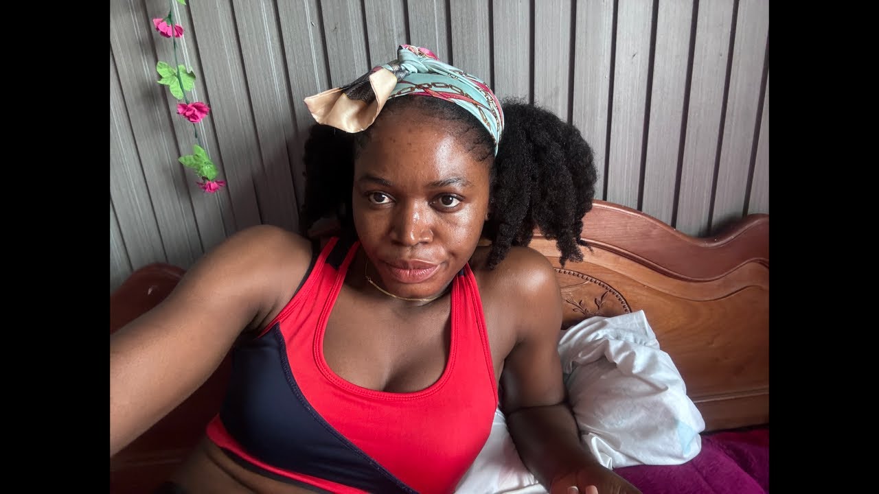 (BLACK GIRL IN 🇻🇳)hey there let’s eat lunch together