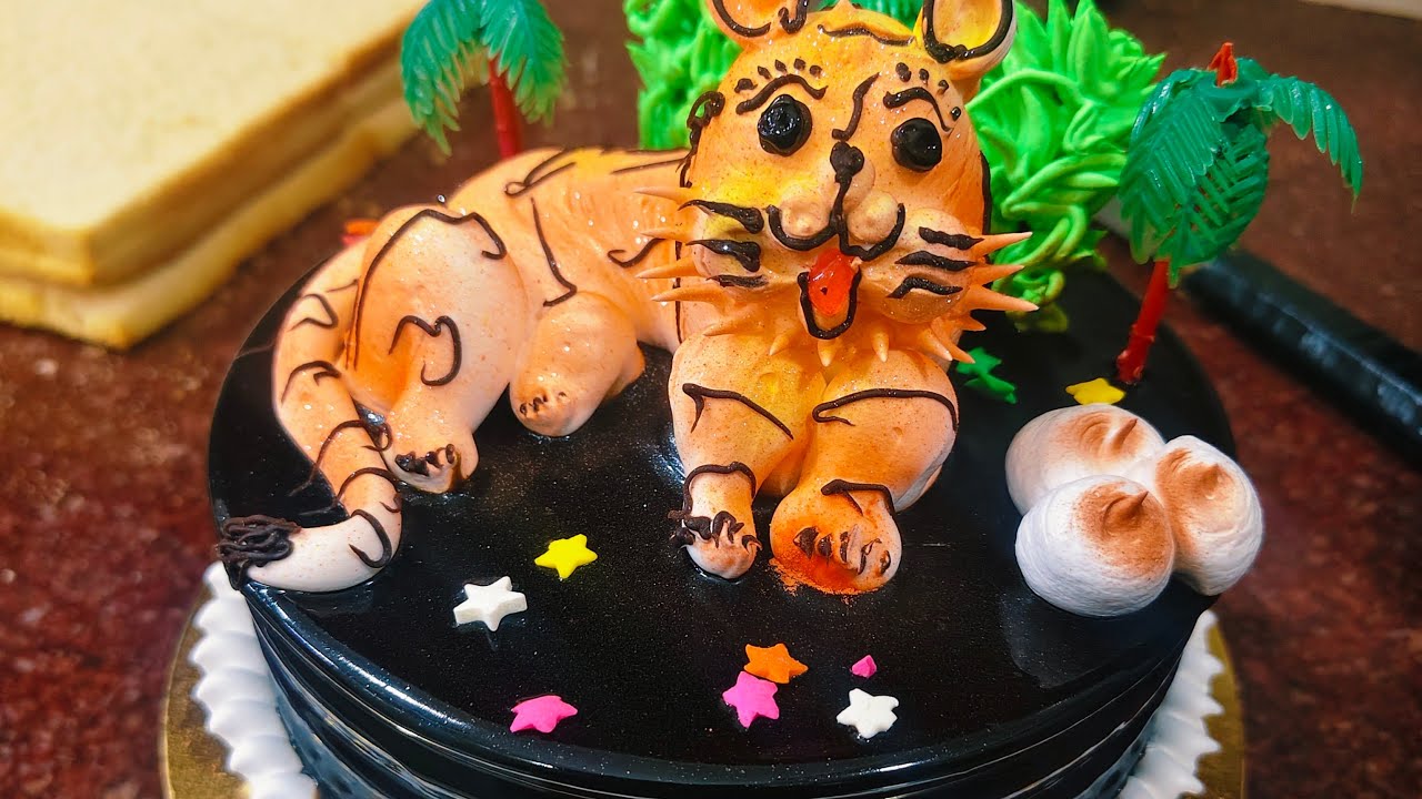 abhishek_shaiva_7 is live!y cakes design 💖