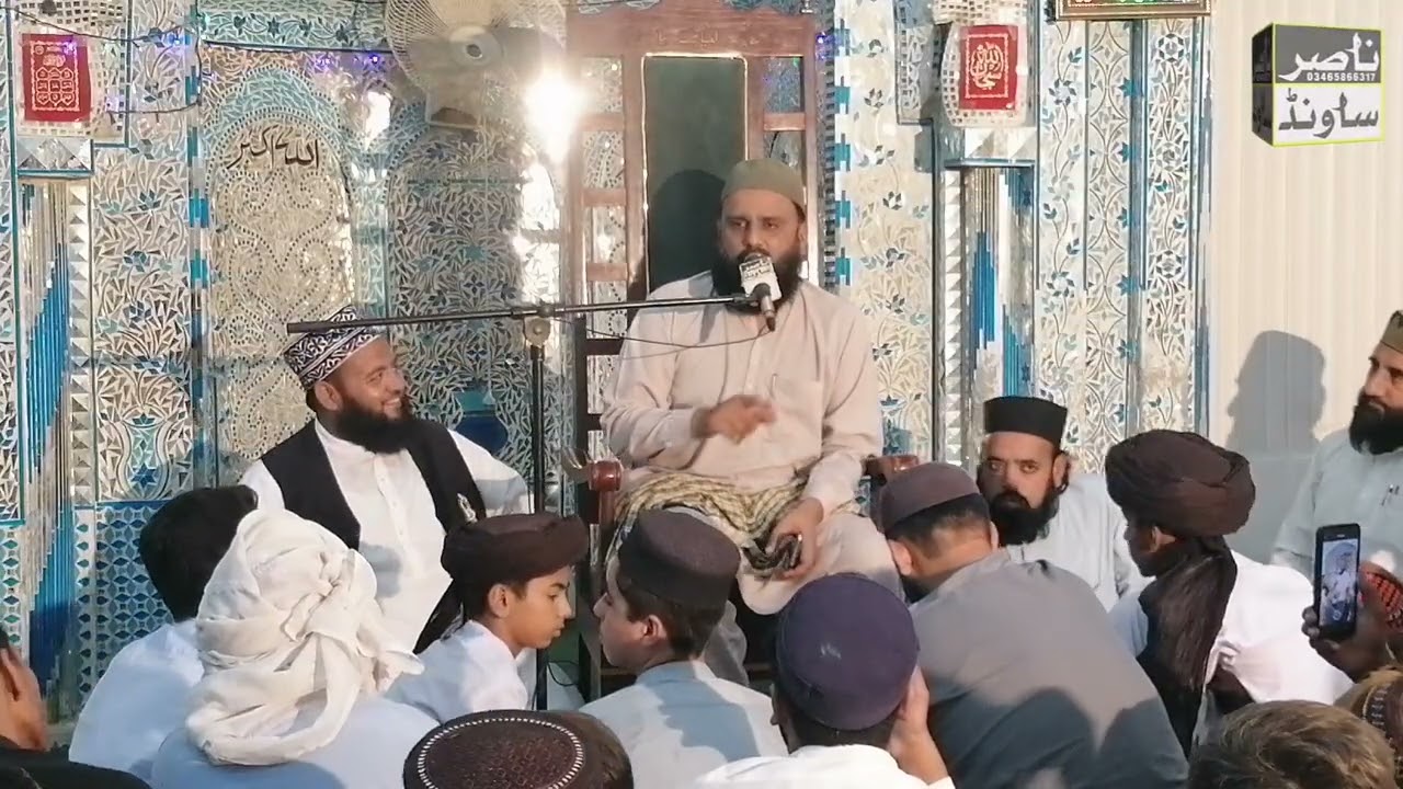 حج بھی کیتی جاندے ہو لہو وی پیتی جاندے ہو 