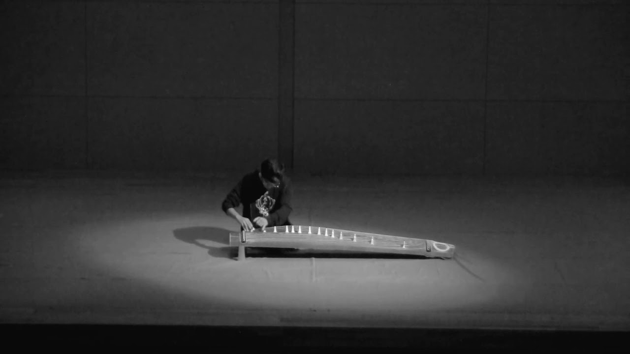 漆黒い鳥（Kuroi tori - Black bird) 箏独奏 (Japanese harp solo play)