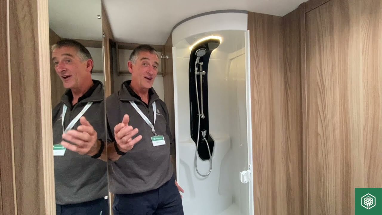 How to used the shower 🚿  in a Swift Fairway Platinum 2022 model