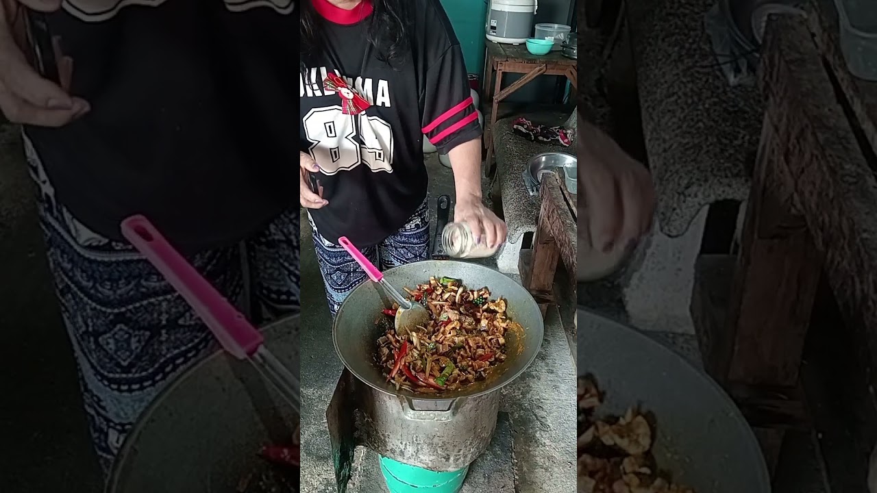 ผัดเผ็ดปลาไหลใส่กะเพรารสเด็ด