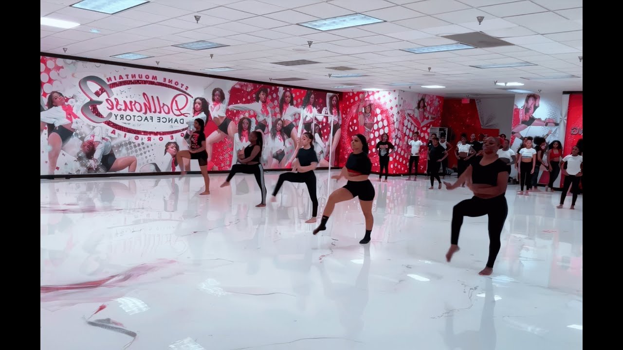 ATL Dancing Dolls | Captains Line Parade Practice