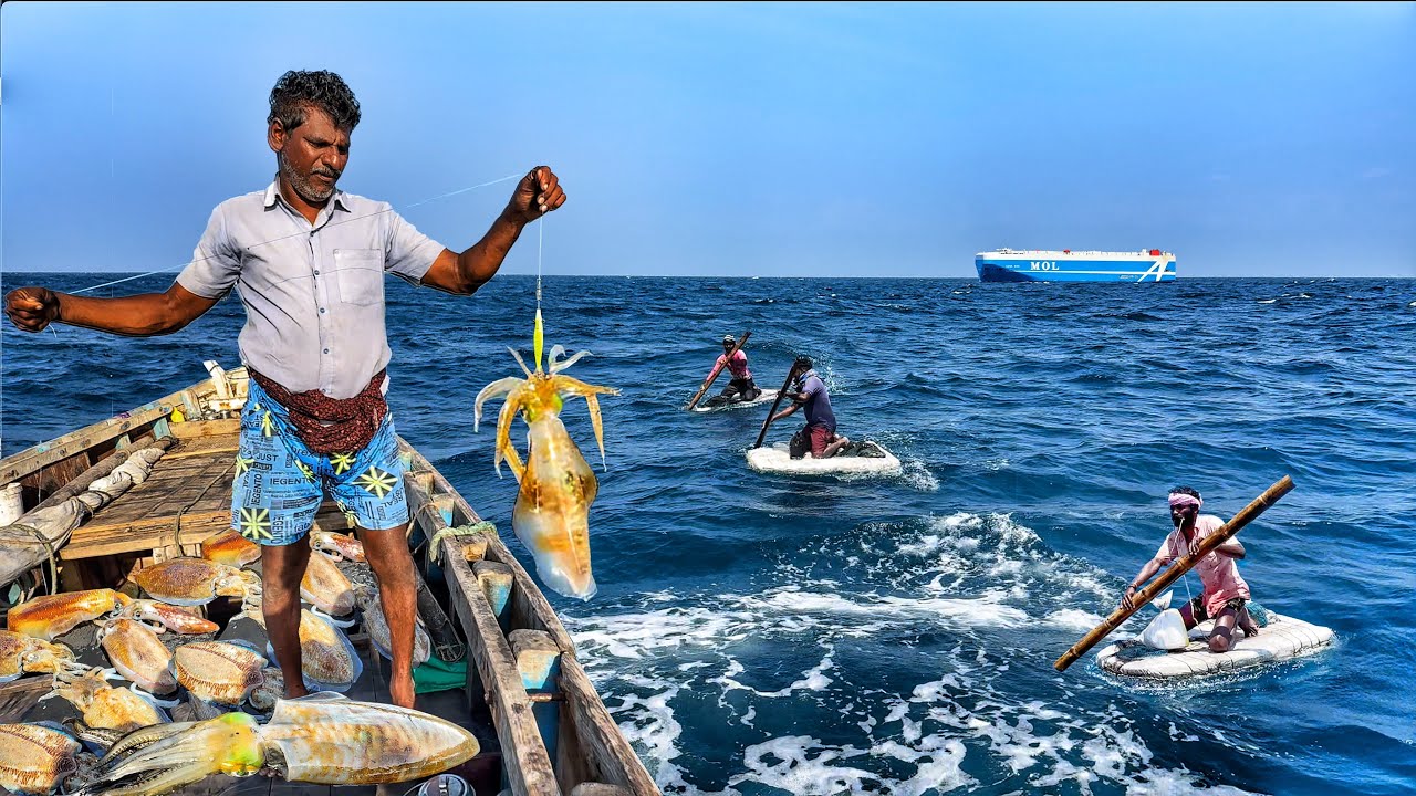 ⚠️ Dangerous Deep Sea Squid Fishing | Extreme Trawl Boat Adventure & Ocean Survival 🌊