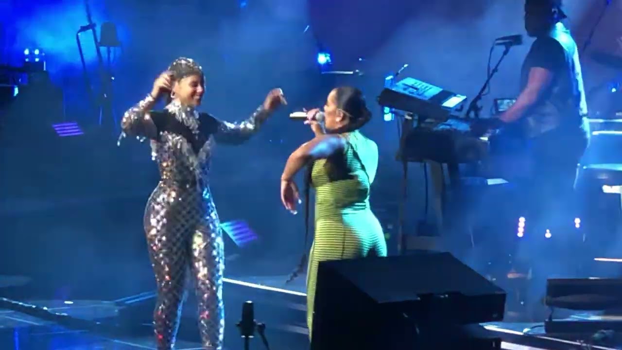 “On My Mind” Jorja Smith X Alicia Keys Live O2 Arena London