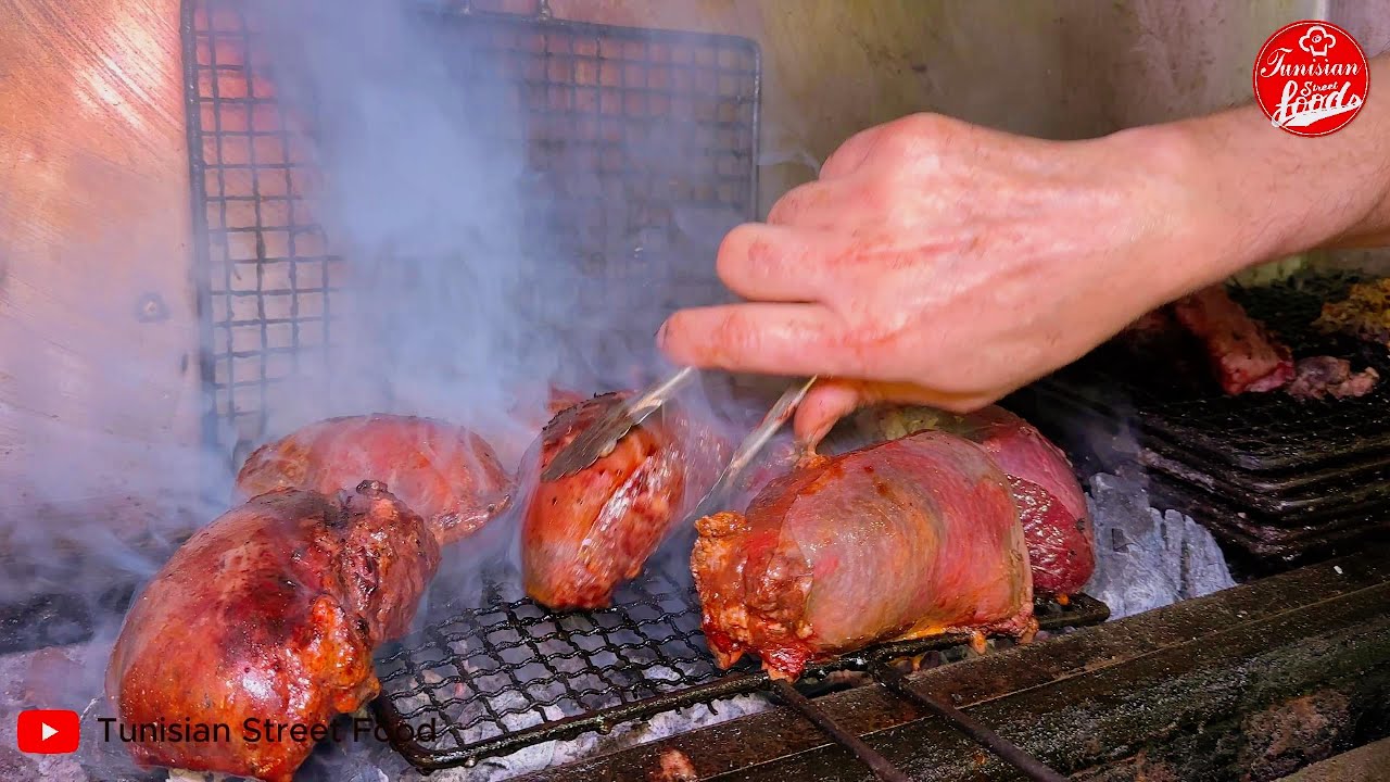 Street food in Fes city - Morocco - Incredible but true - أكل الشوارع في فاس غريب مذهل لكنه ! حقيقي